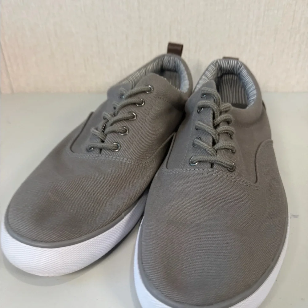 Goodfellow & Co Men's Gray Low-Profile Lace-Up Sneakers‎